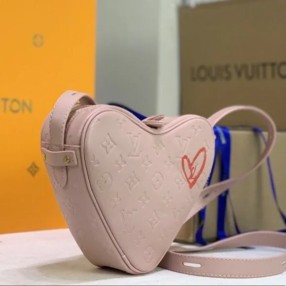 LOUIS VUITTON RARE BAG - Picture 1 of 8